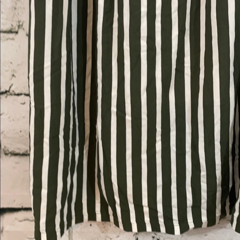 NWT Isabel maternity stripe olive and white tank - Picture 6 of 7
